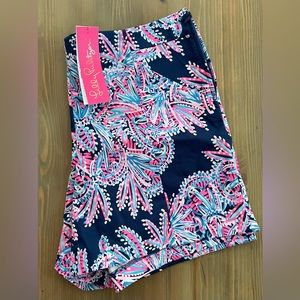 Lilly Pulitzer Arabeth Stretch Short - Miss Shell